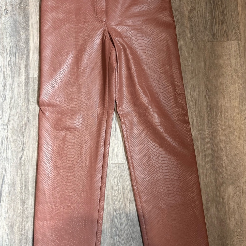 Aritzia Wilfred Pants